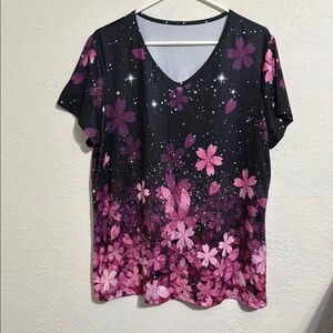Amazon Black and Pink Short Sleeve Floral Tee